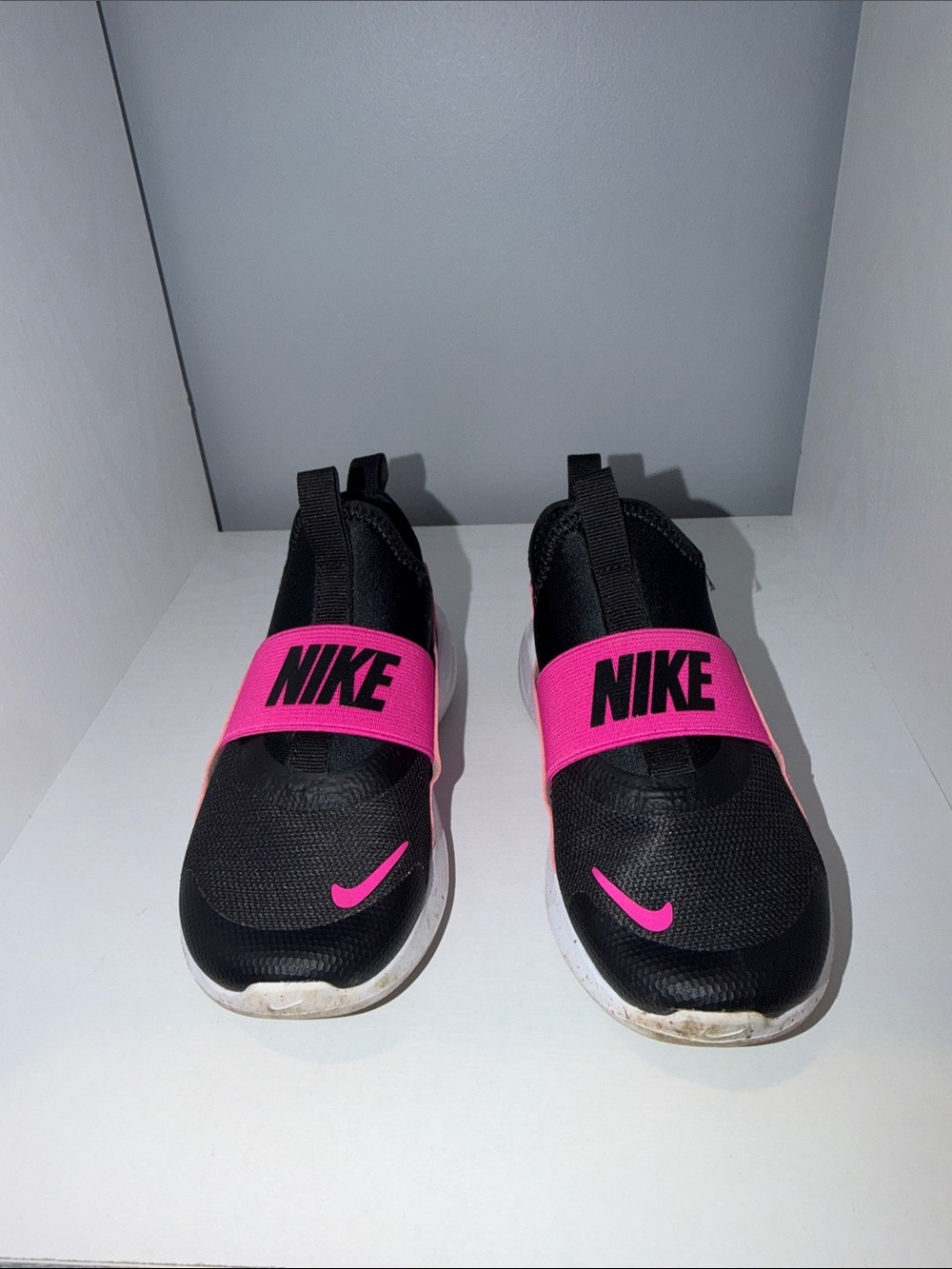 Nike flex Runner 4 Kids Black & Hot Pink Slip-On